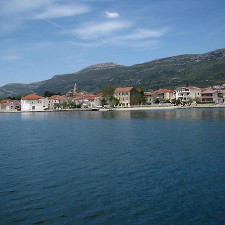 Apartment In Stone House On Seaside Kastela Exterior photo